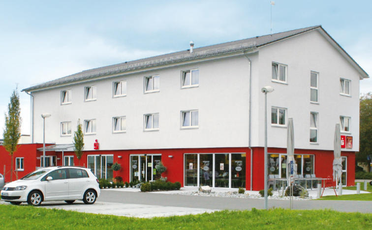 Gaestehaus Adler บีเบอราค อันแดร์ ริสส์ ภายนอก รูปภาพ